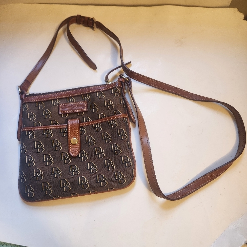Dooney & Bourke Women's Brown Signature Logo Crossbody Bag in EUC